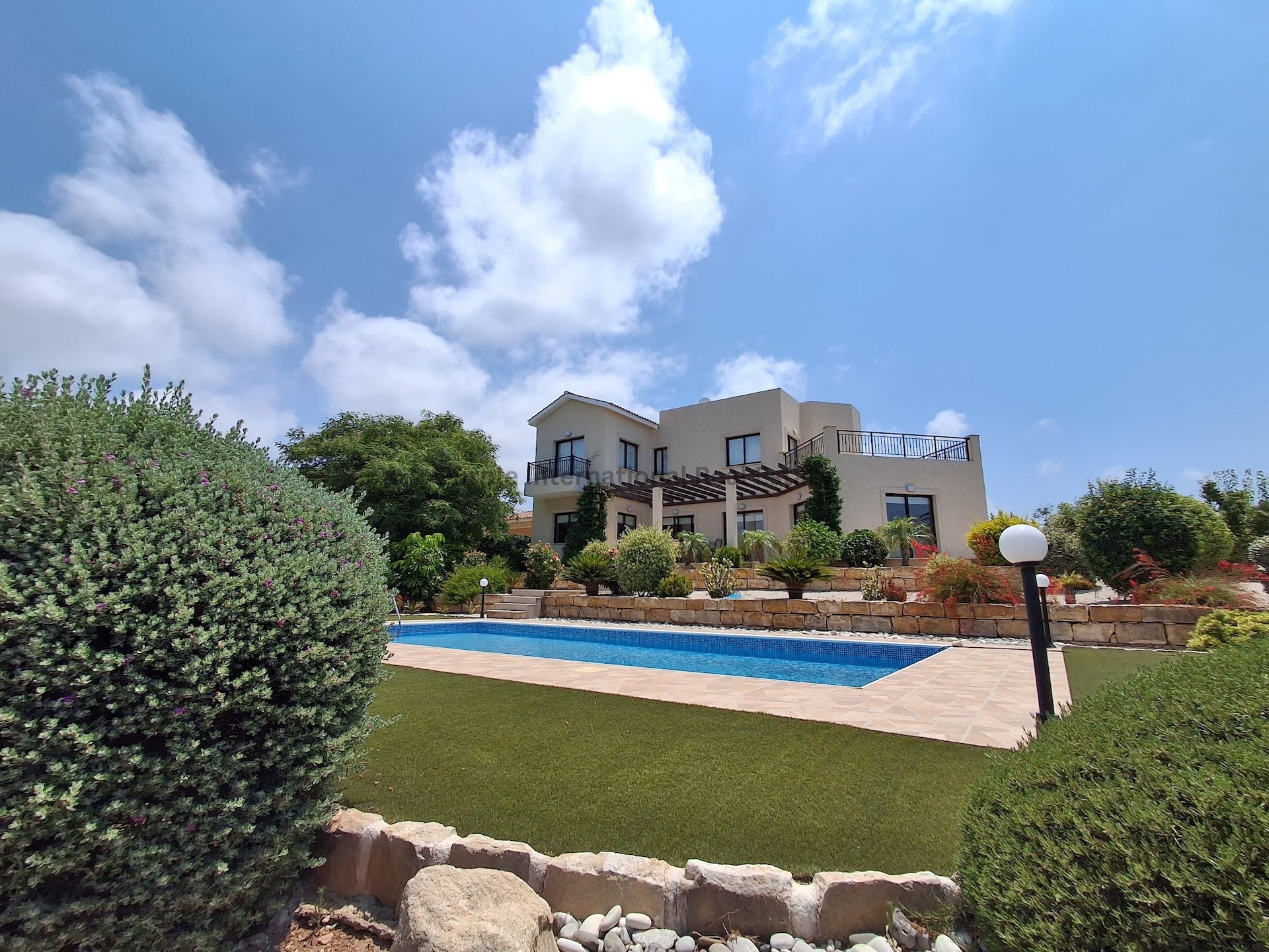 3 dormitorios Villa en Paphos, Chipre No. 57259