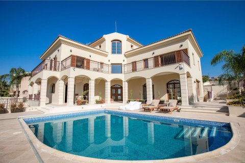 7 bedrooms Villa in Germasogeia, Limassol, Cyprus No. 45640
