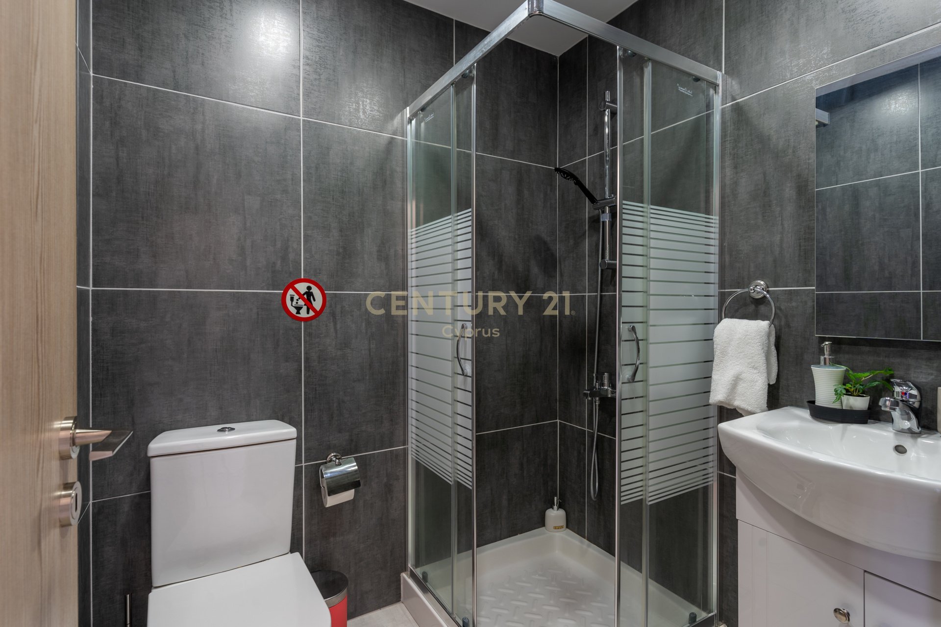 2 dormitorios Apartamento en Larnaca, Larnaka, Chipre No. 57230