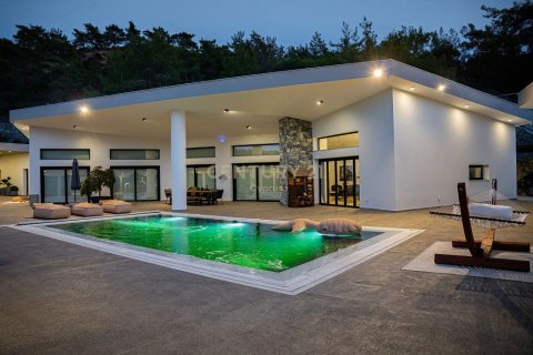 6 bedrooms Bungalow in Louvaras, Limassol, Cyprus No. 53555