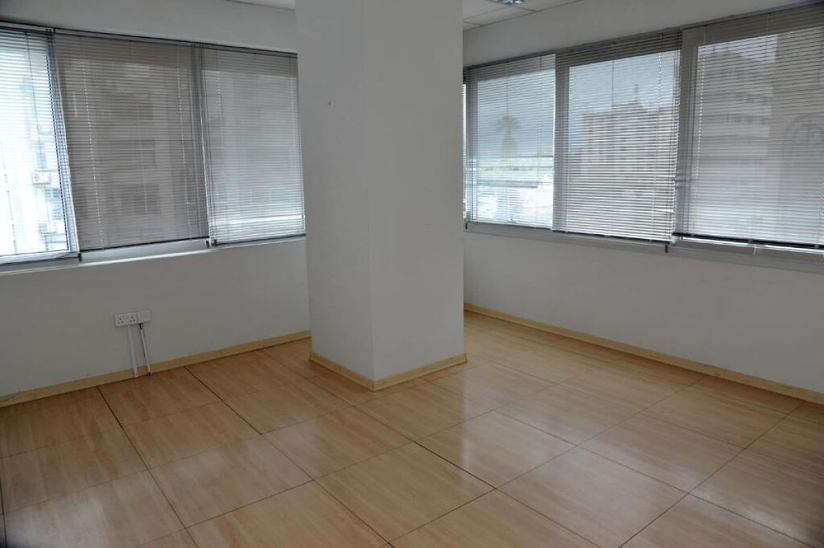 230m2 Commercial property in Nicosia, Cyprus No. 37974