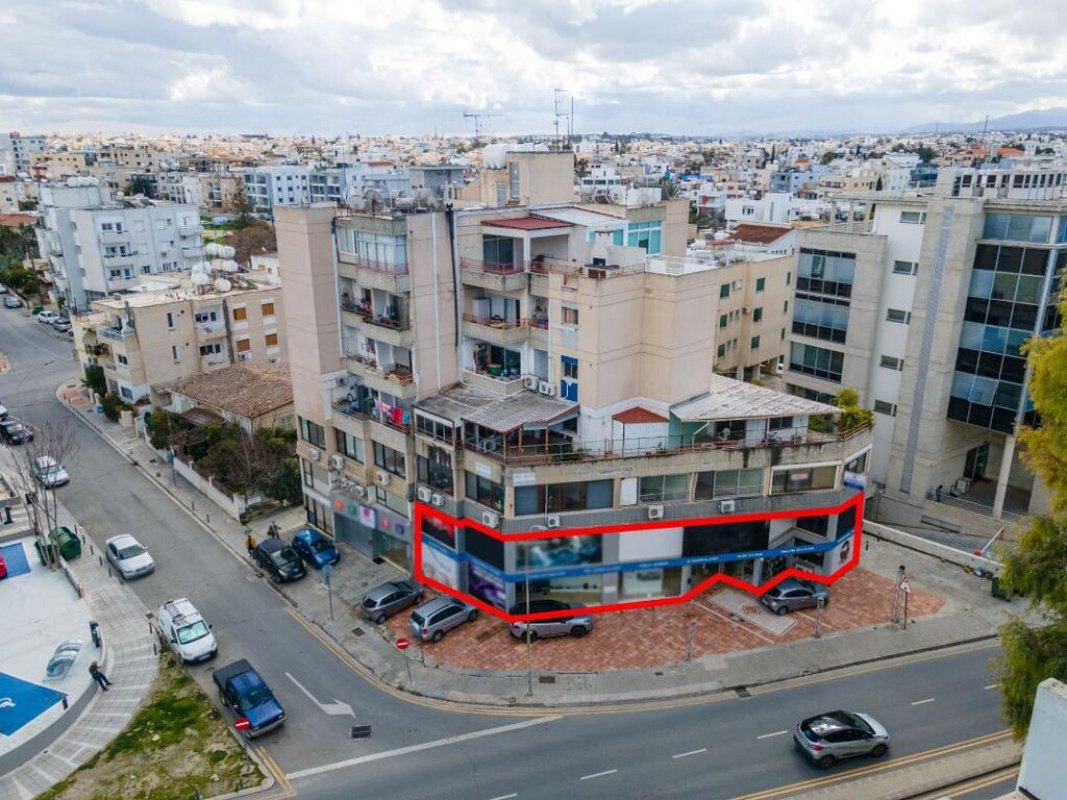 370m2 Commercial property in Nicosia, Cyprus No. 37973