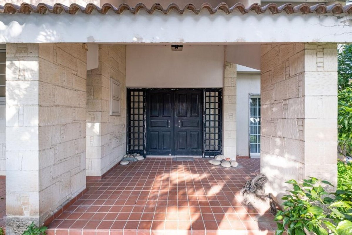 350m2 Villa in Nicosia, Cyprus No. 37977