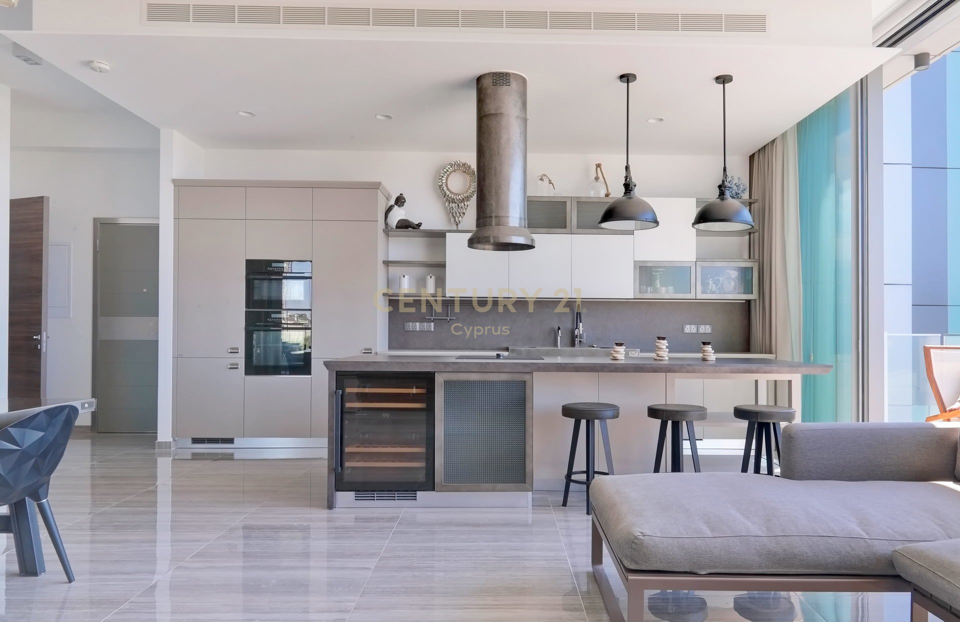3 bedrooms Apartment in Agios Tychonas, Limassol, Cyprus No. 56162