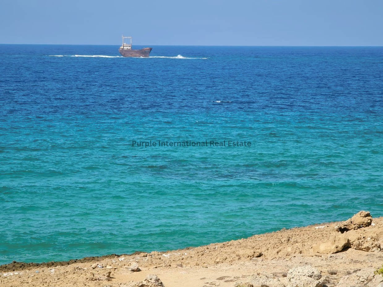 6 bedrooms Villa in Paphos, Cyprus No. 35070