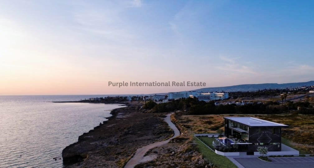 6 bedrooms Villa in Paphos, Cyprus No. 35070
