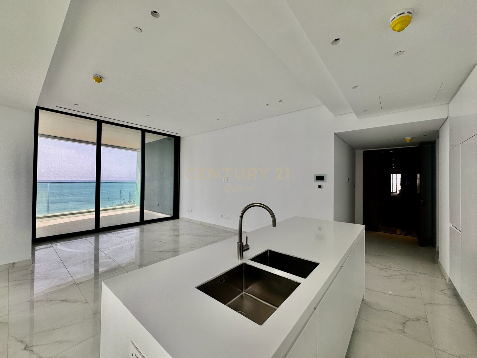 3 dormitorios Apartamento en Limassol, Chipre No. 32712