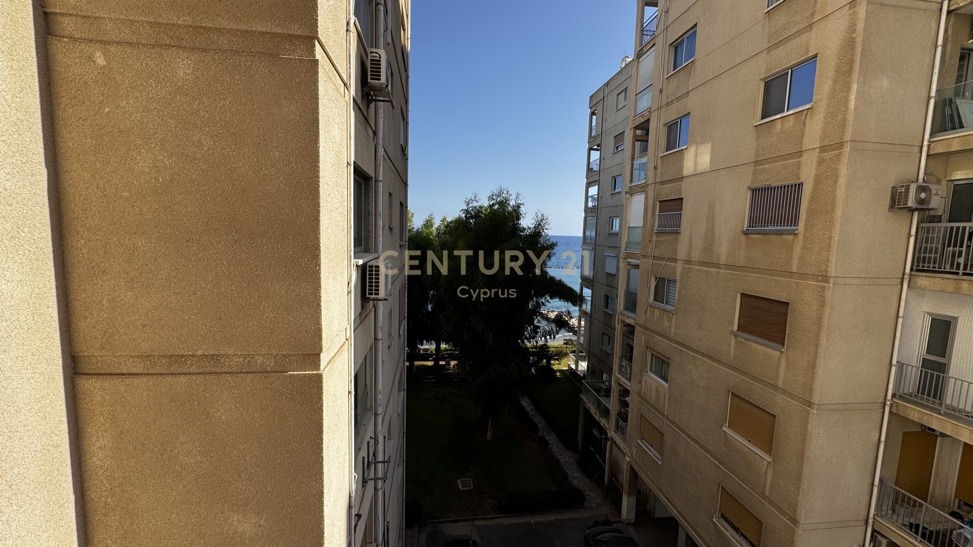 2 bedrooms Apartment in Germasogeia, Limassol, Cyprus No. 53909