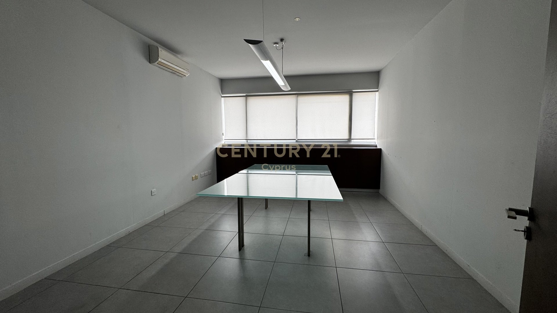 500m2 Oficina en Agios Ioannis, Limassol, Chipre No. 53911
