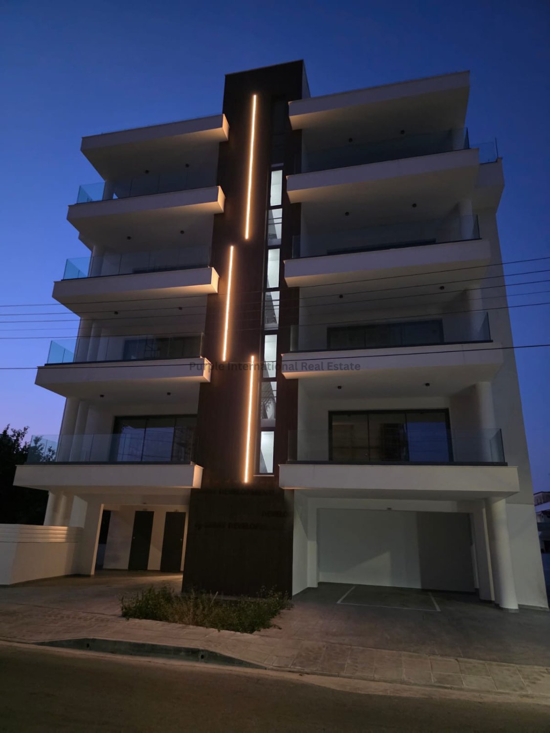 2 bedrooms Apartment in Larnaca, Larnaka, Cyprus No. 54798