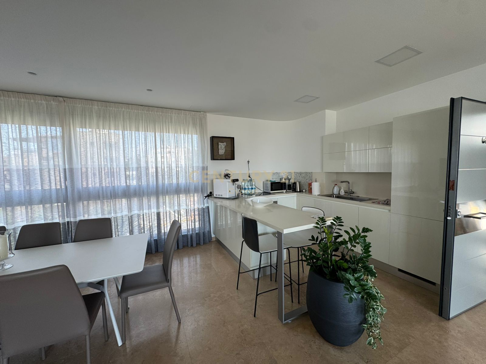112m2 Bureau à Agios Tychonas, Limassol, Chypre No. 53896