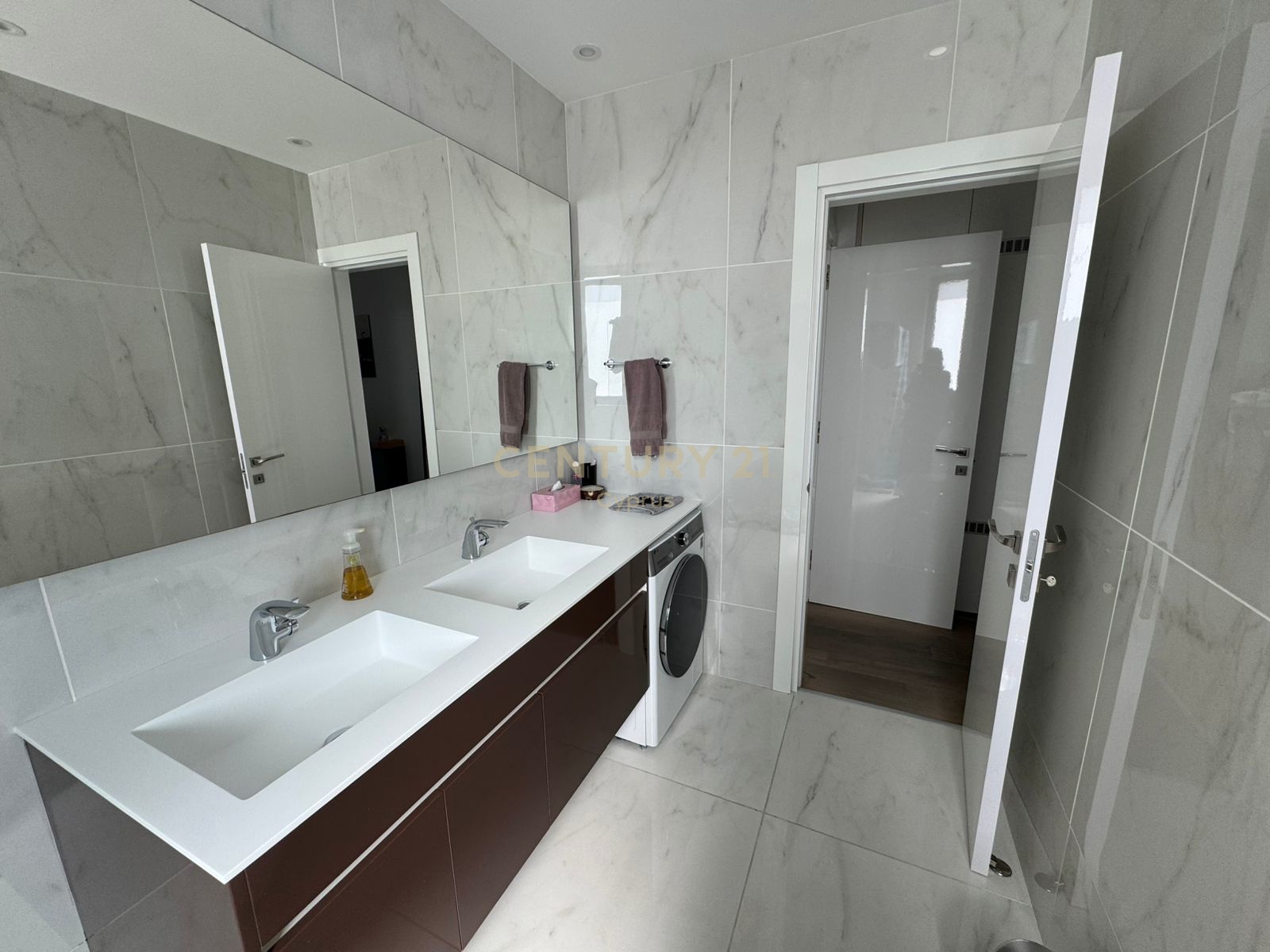 112m2 Bureau à Agios Tychonas, Limassol, Chypre No. 53896