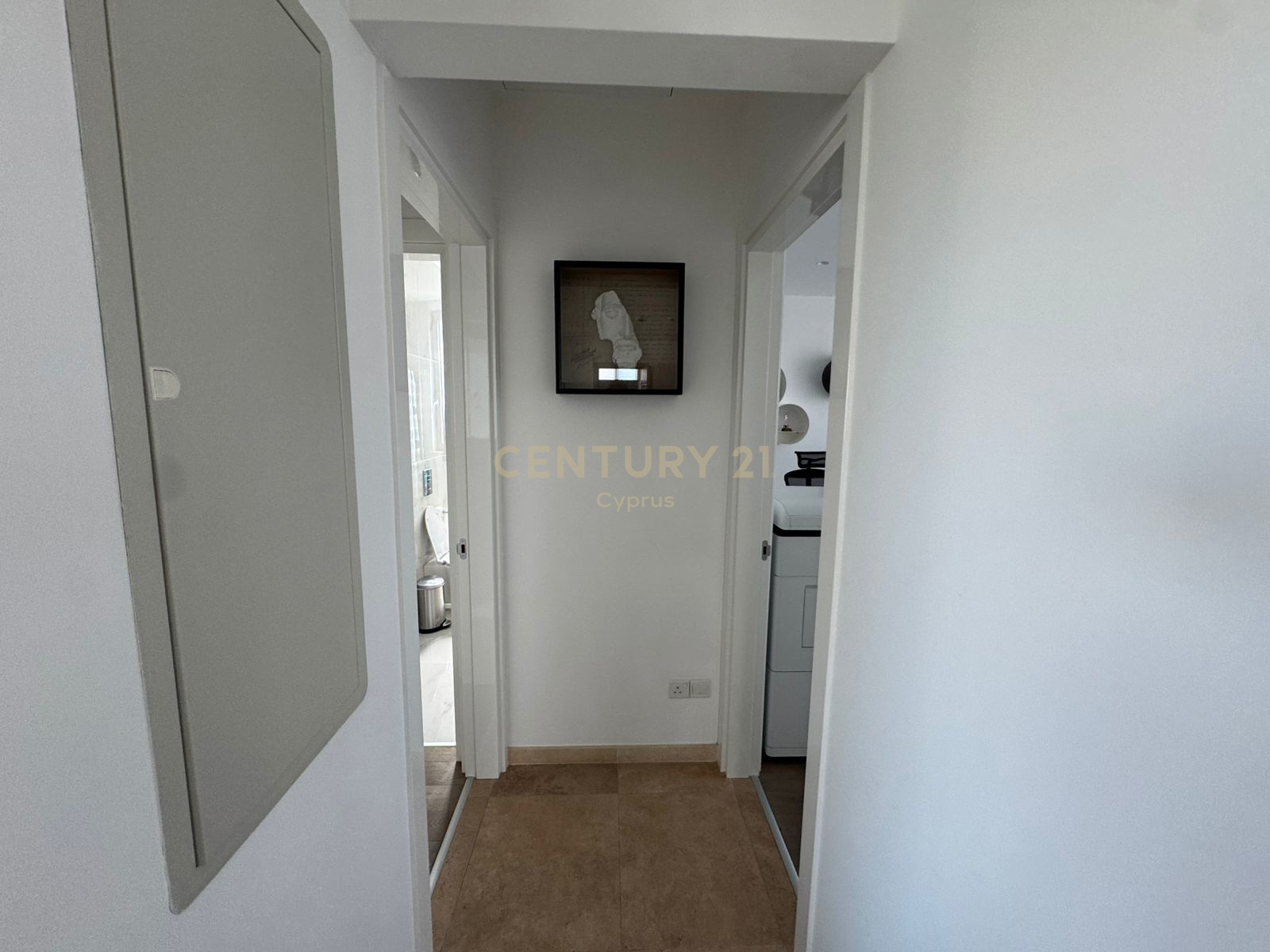 112m2 Bureau à Agios Tychonas, Limassol, Chypre No. 53896