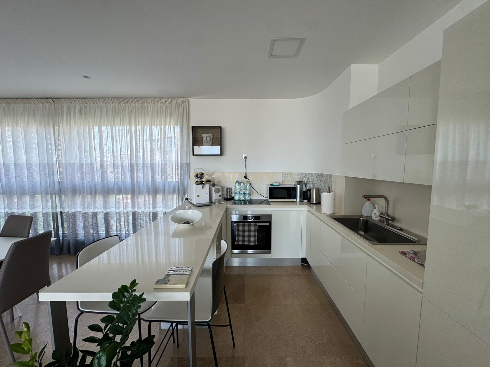 112m2 Bureau à Agios Tychonas, Limassol, Chypre No. 53896