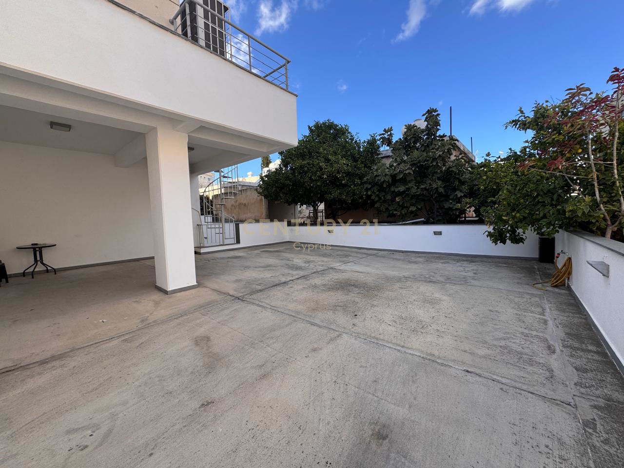 326m2 Oficina en Mesa Geitonia, Limassol, Chipre No. 53641