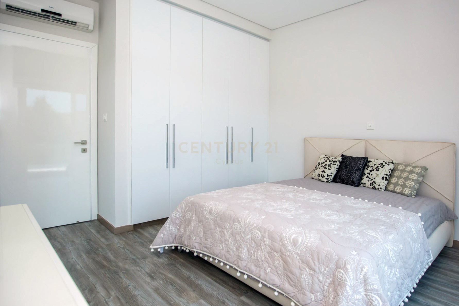 4 dormitorios Villa en Agios Tychonas, Limassol, Chipre No. 53647