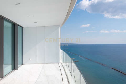3 bedrooms Apartment in Limassol, Cyprus No. 54274