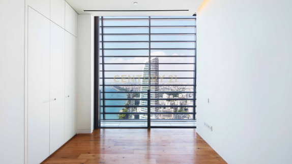 3 bedrooms Apartment in Limassol, Cyprus No. 54274