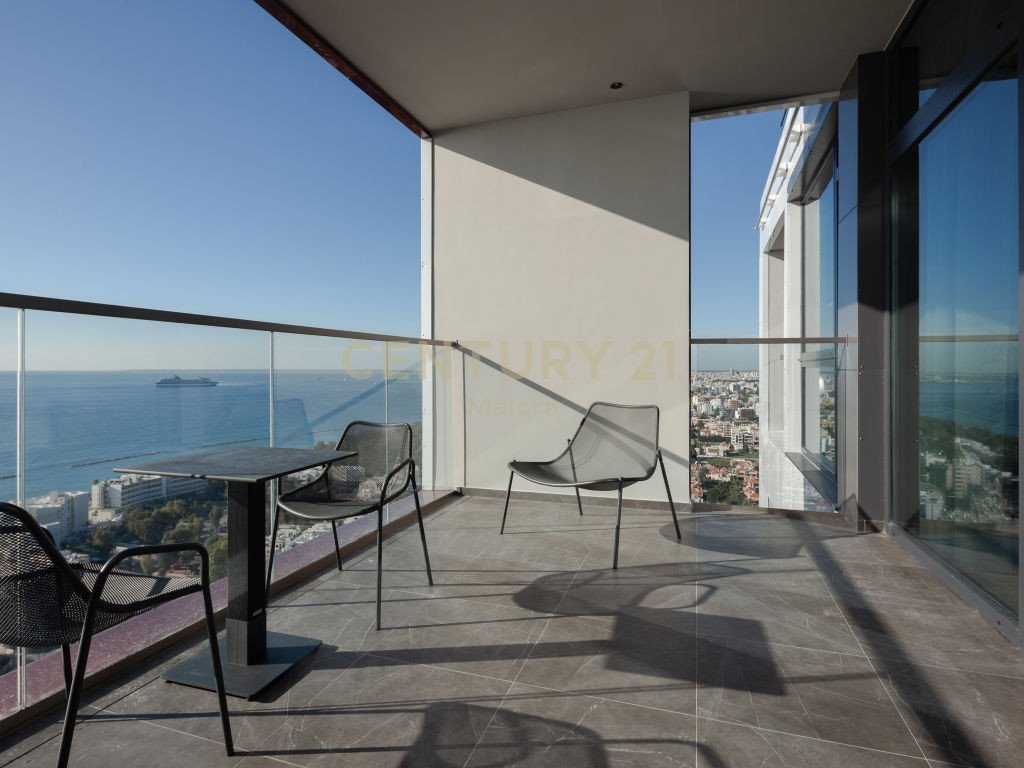 3 bedrooms Apartment in Germasogeia, Limassol, Cyprus No. 6675