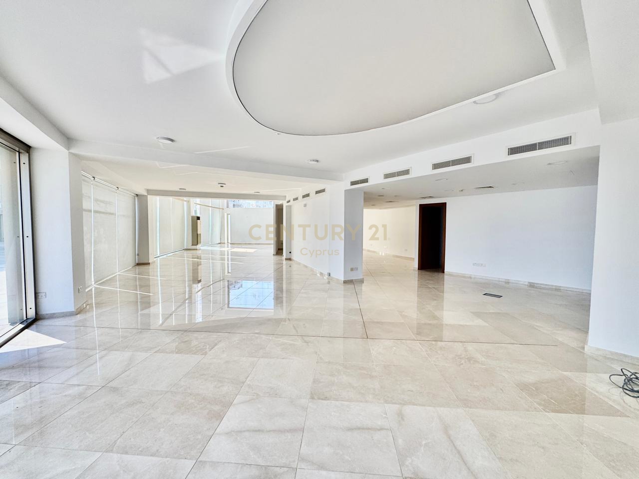 717m2 Bureau à Limassol, Chypre No. 53797