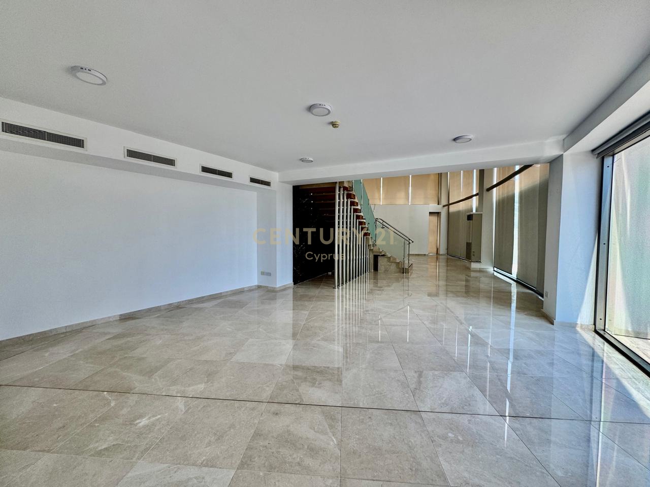 717m2 Bureau à Limassol, Chypre No. 53797