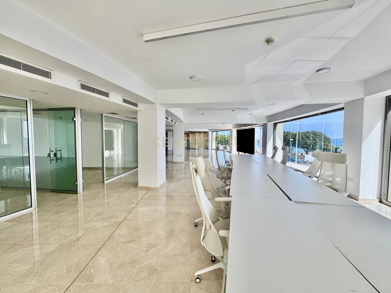 717m2 Bureau à Limassol, Chypre No. 53797