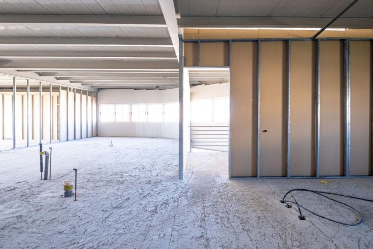 1210m2 Local comercial en Paphos, Chipre No. 37962