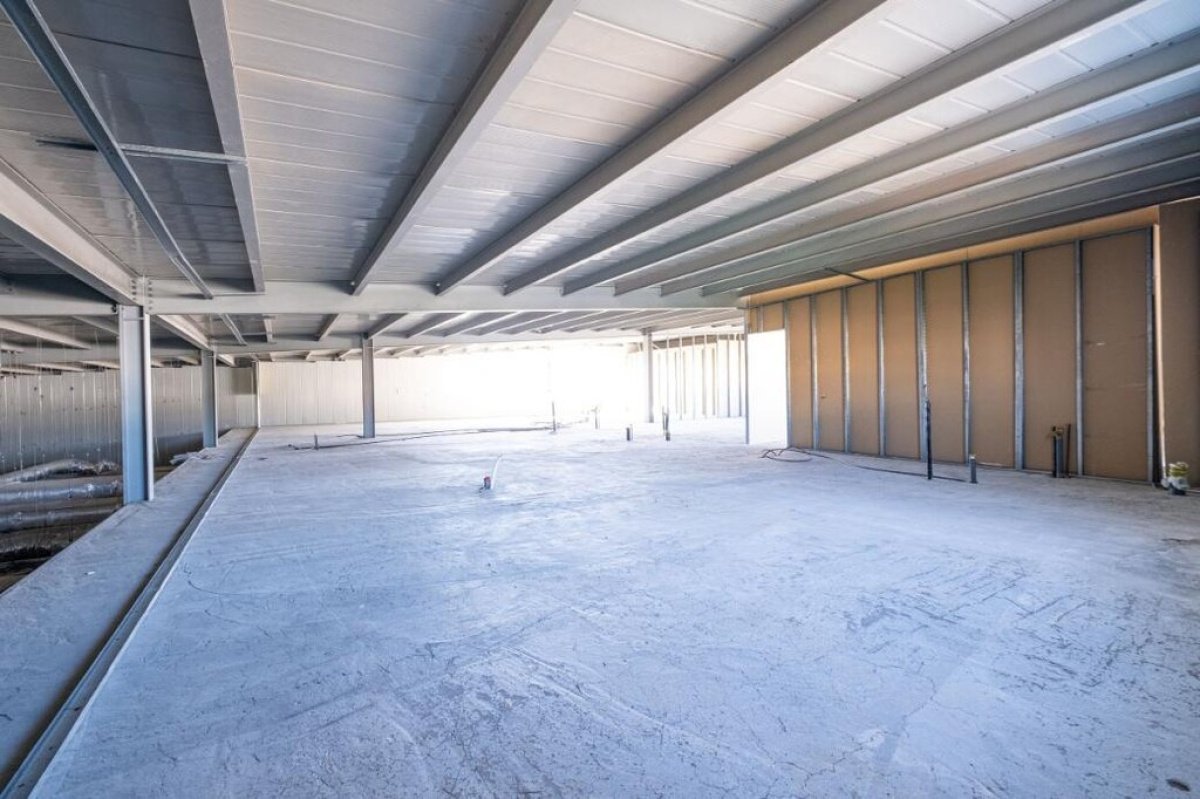 1210m2 Local comercial en Paphos, Chipre No. 37962