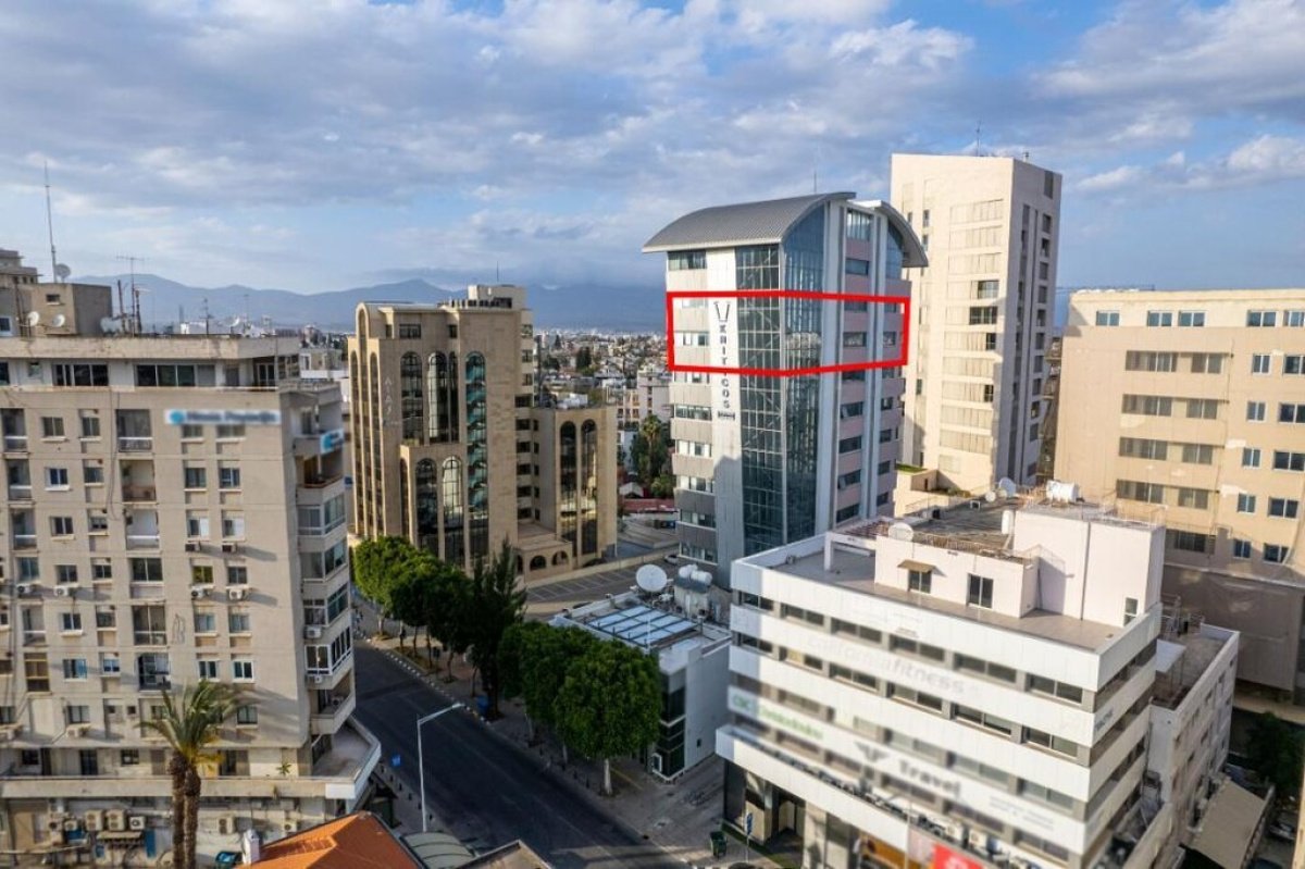 473m2 Commercial property in Nicosia, Cyprus No. 37964