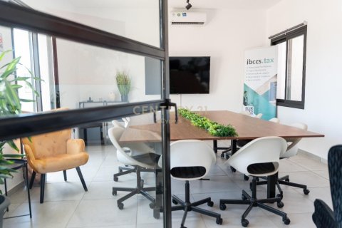 408m2 Office in Limassol, Cyprus No. 54156