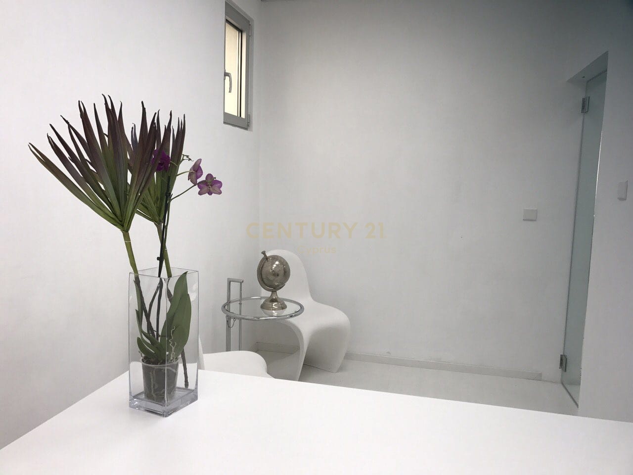 300m2 Local comercial en Limassol, Chipre No. 54157