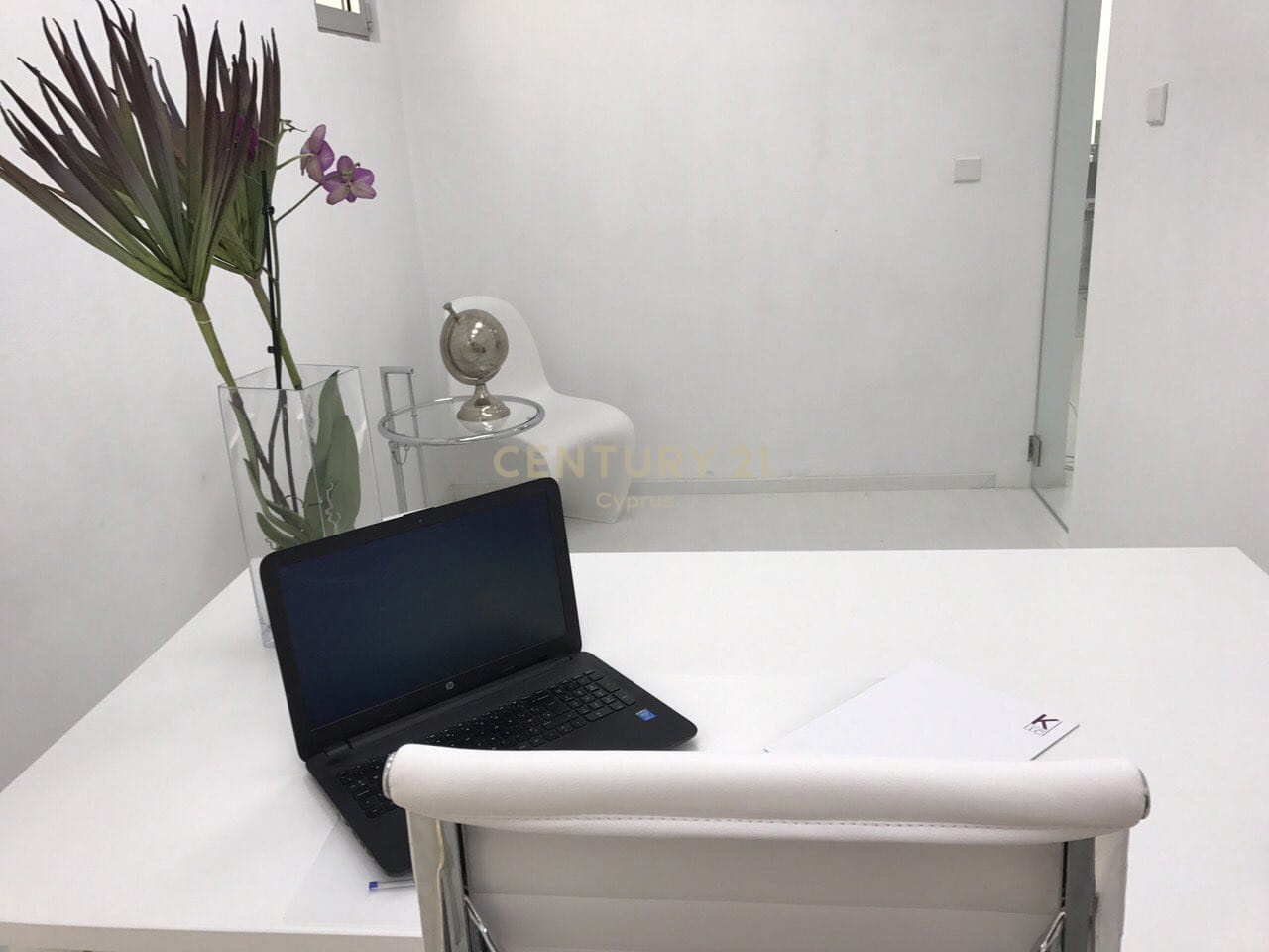 300m2 Local comercial en Limassol, Chipre No. 54157