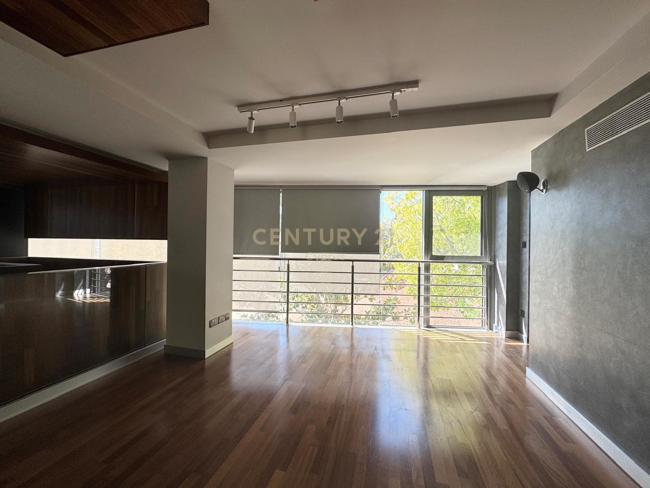 208m2 Oficina en Agios Tychonas, Limassol, Chipre No. 54034