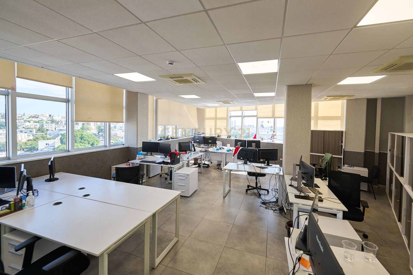 855m2 Oficina en Limassol, Chipre No. 54039