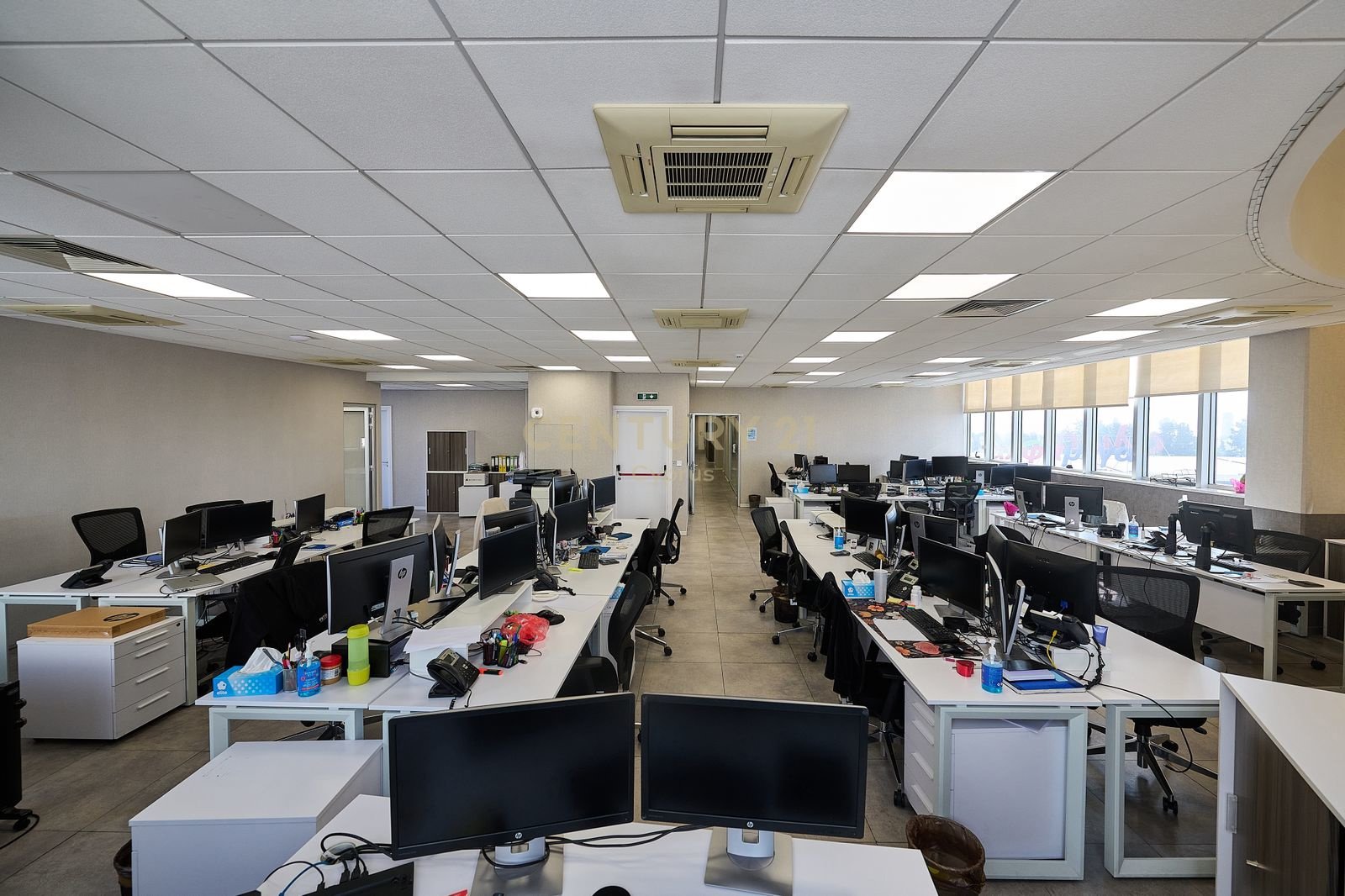 855m2 Oficina en Limassol, Chipre No. 54039