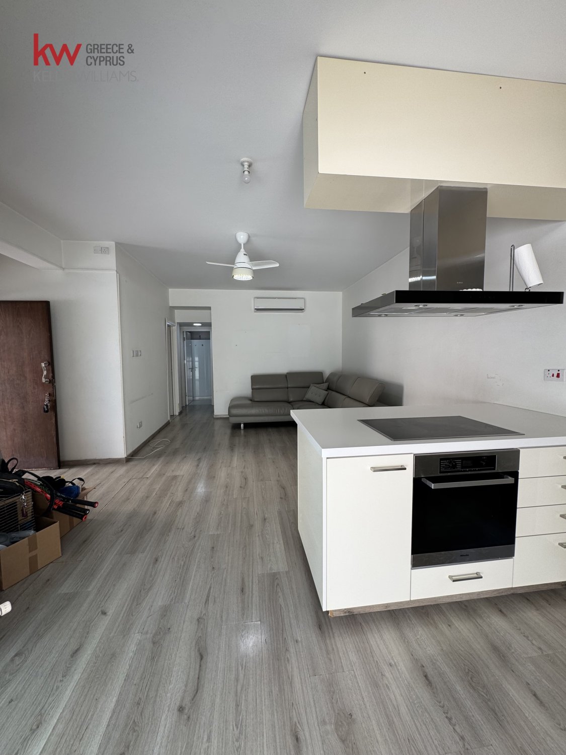 Квартира с 2 спальнями в Ларнака, Кипр № 39893