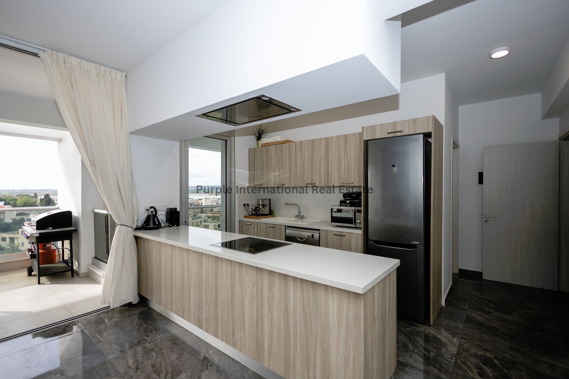 3 bedrooms Apartment in Larnaca, Larnaka, Cyprus No. 35120