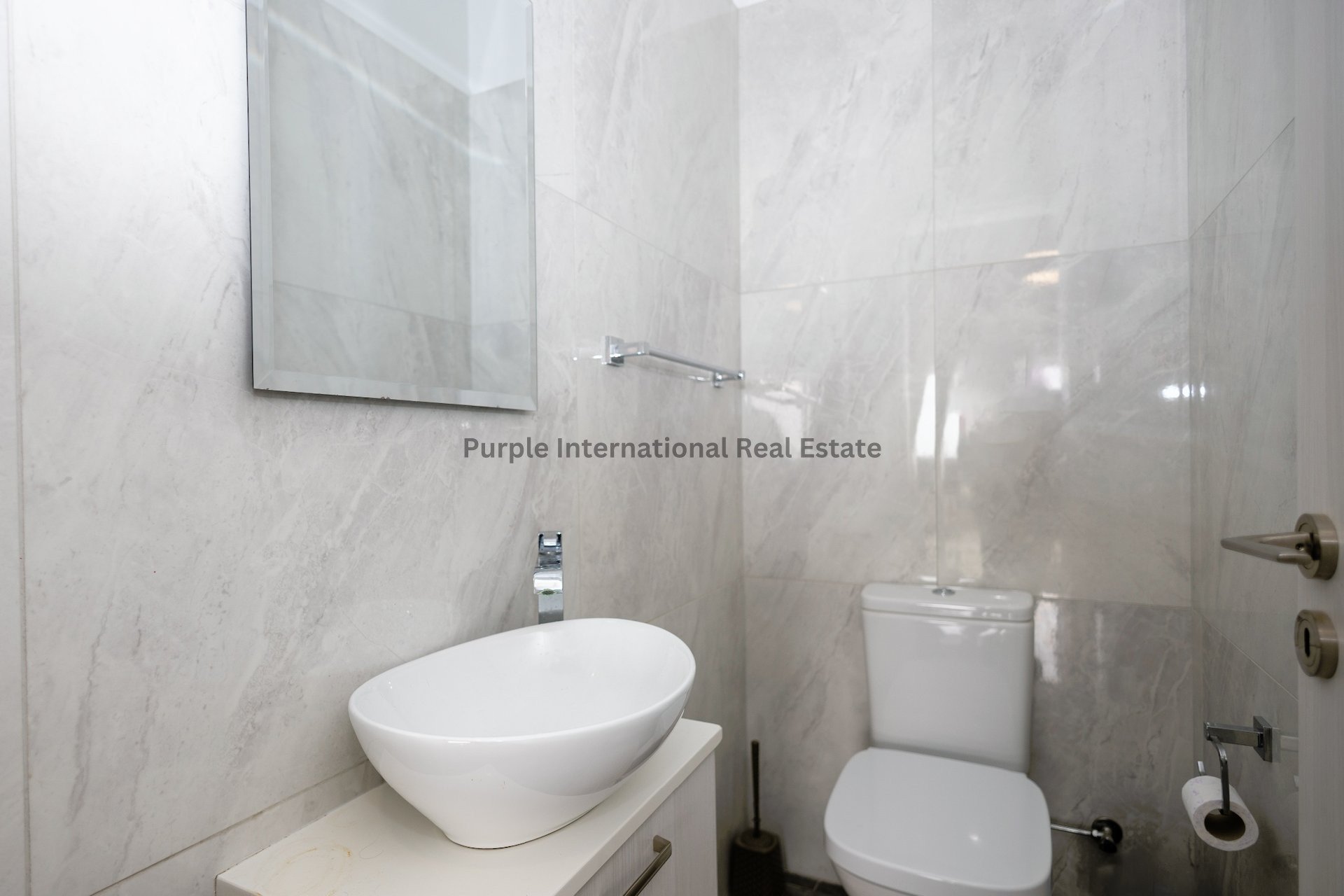 3 bedrooms Apartment in Larnaca, Larnaka, Cyprus No. 35120