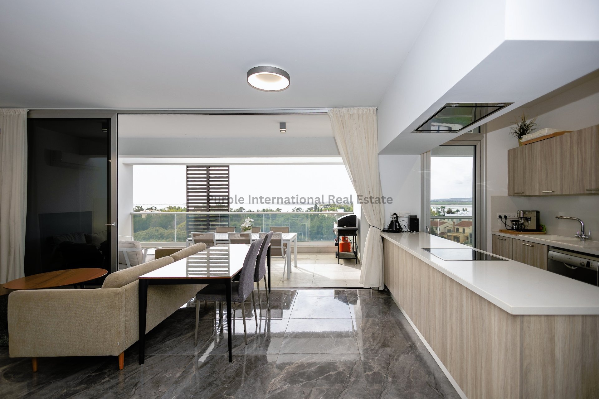 3 bedrooms Apartment in Larnaca, Larnaka, Cyprus No. 35120