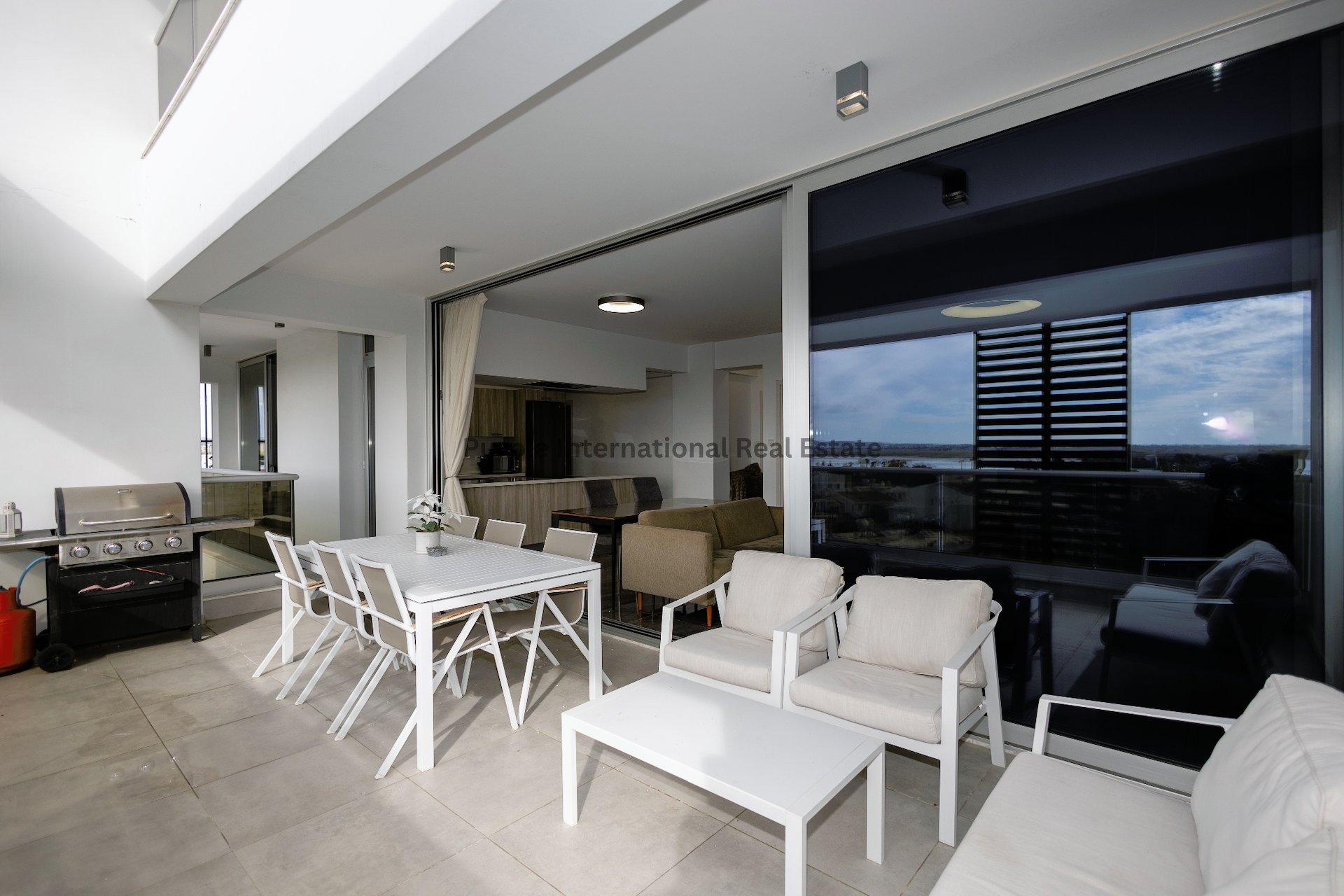 3 bedrooms Apartment in Larnaca, Larnaka, Cyprus No. 35120
