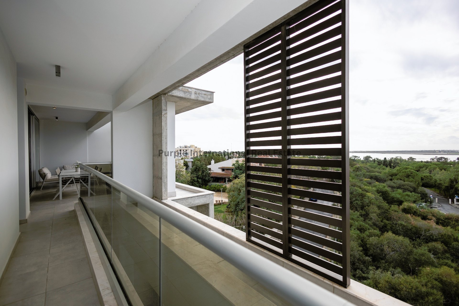 3 bedrooms Apartment in Larnaca, Larnaka, Cyprus No. 35120