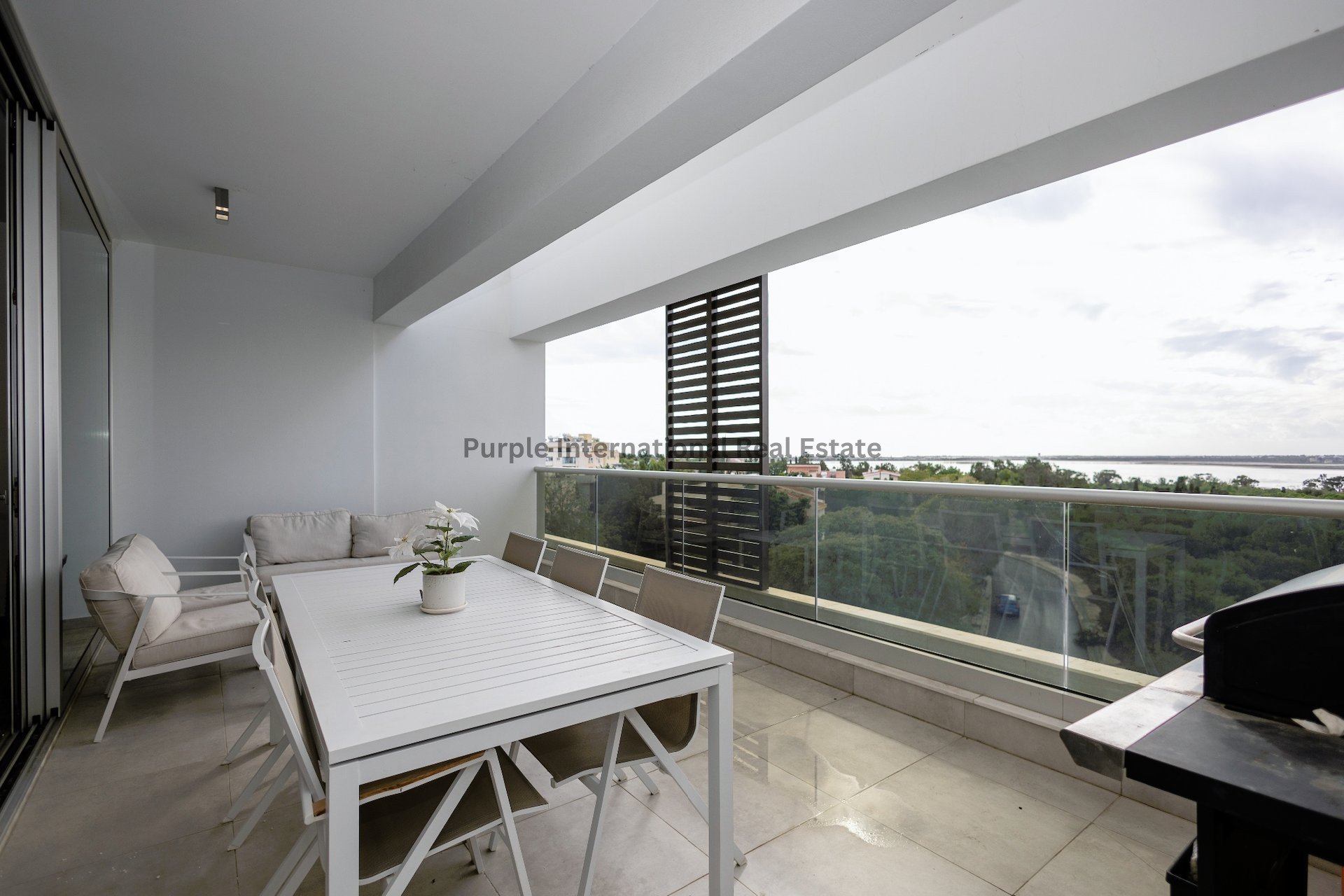 3 bedrooms Apartment in Larnaca, Larnaka, Cyprus No. 35120