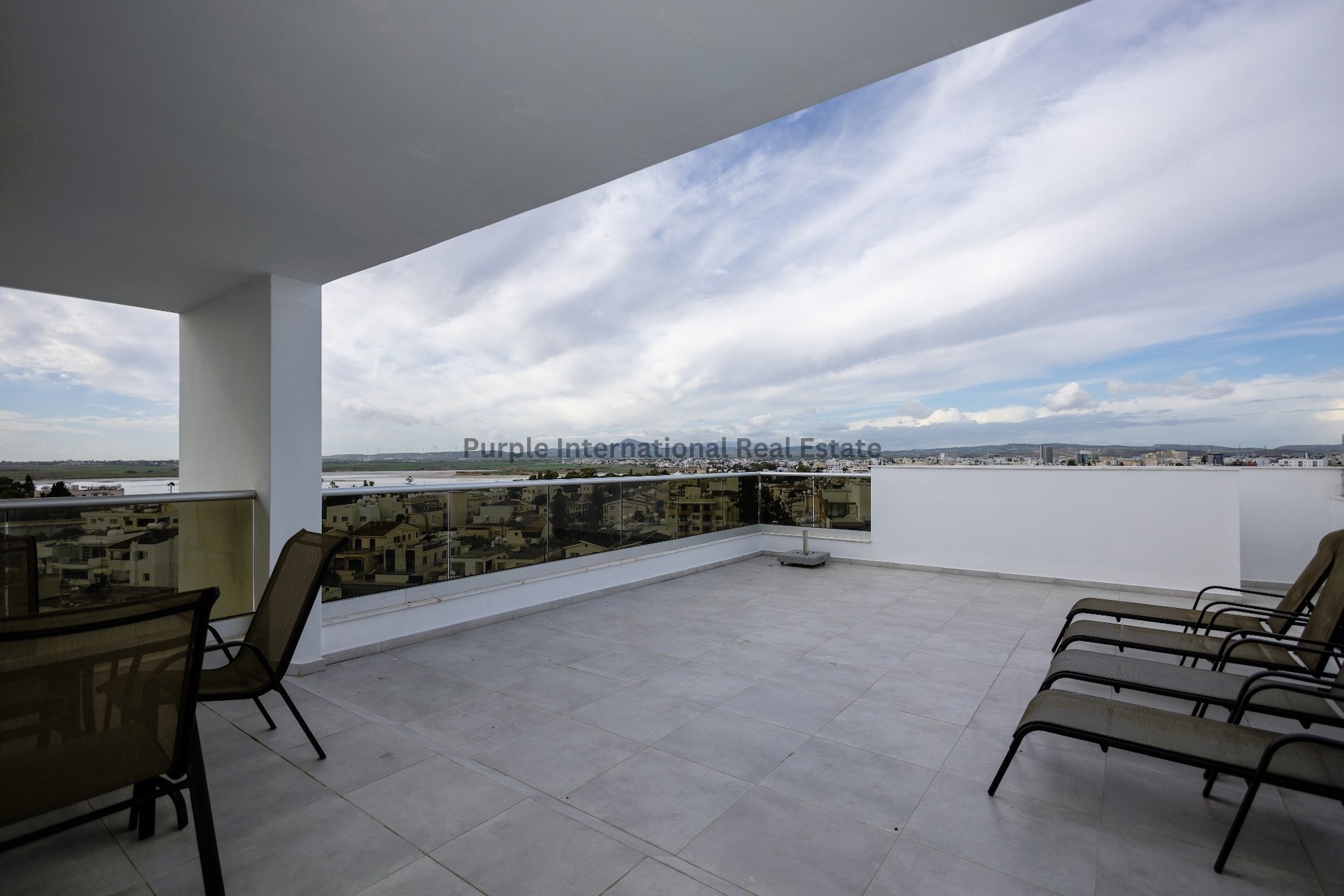 3 bedrooms Apartment in Larnaca, Larnaka, Cyprus No. 35120