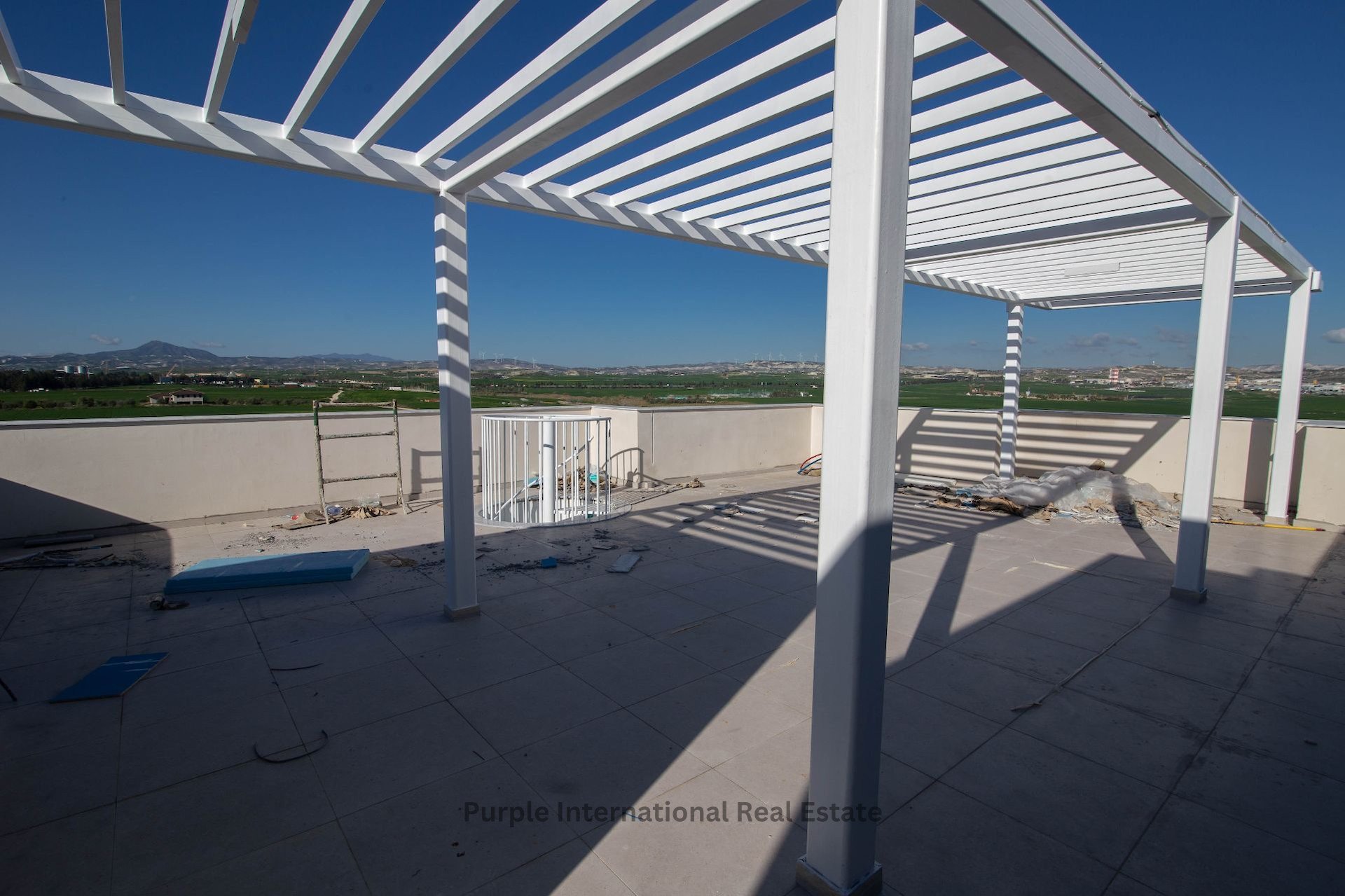 3 bedrooms Apartment in Larnaca, Larnaka, Cyprus No. 35086