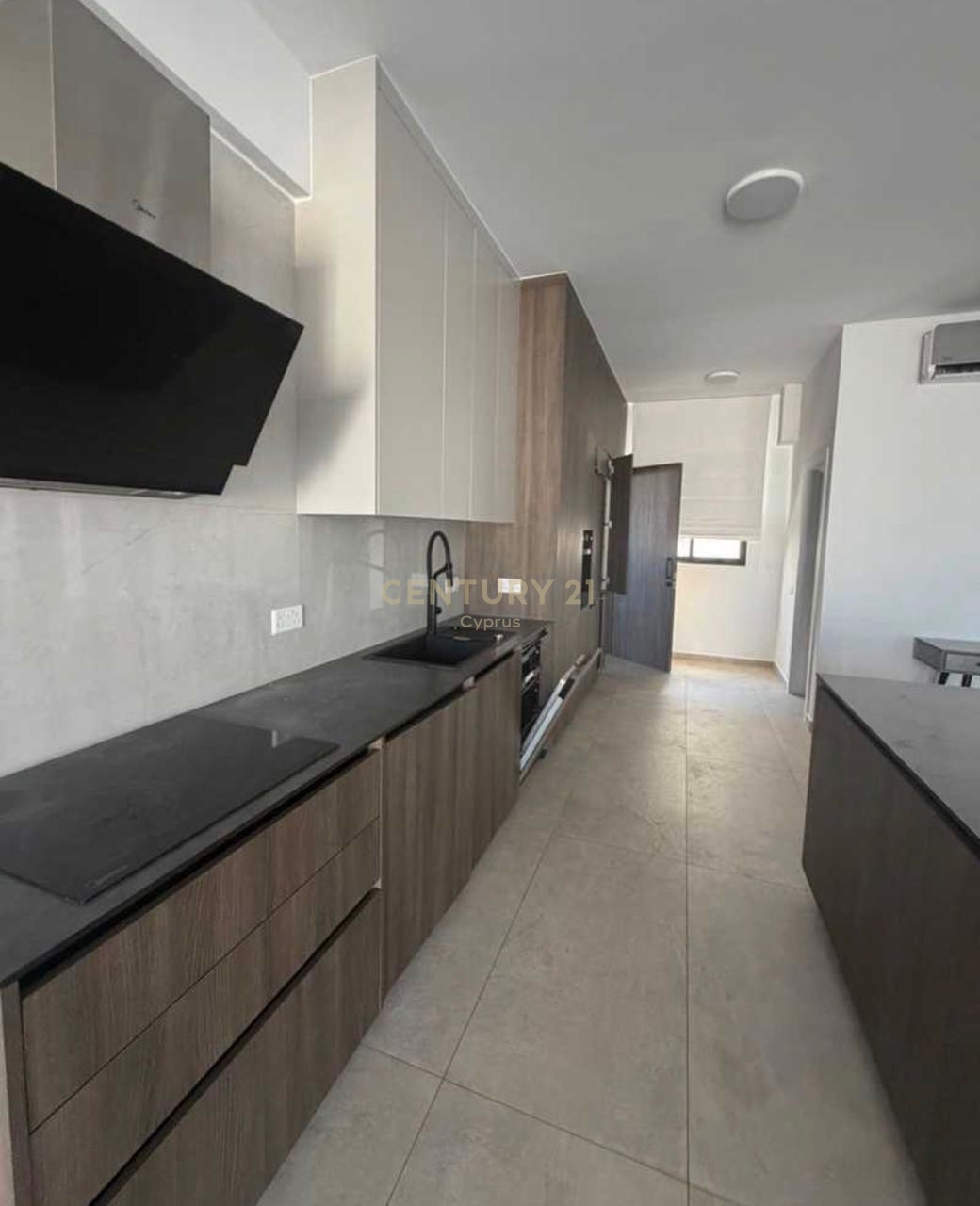 3 bedrooms Apartment in Limassol, Cyprus No. 57423