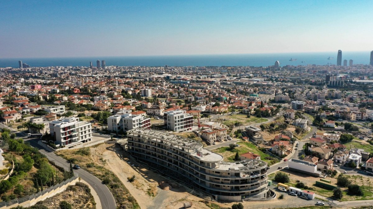 Квартира с 4 комнатами в Ларнака, Кипр № 38997