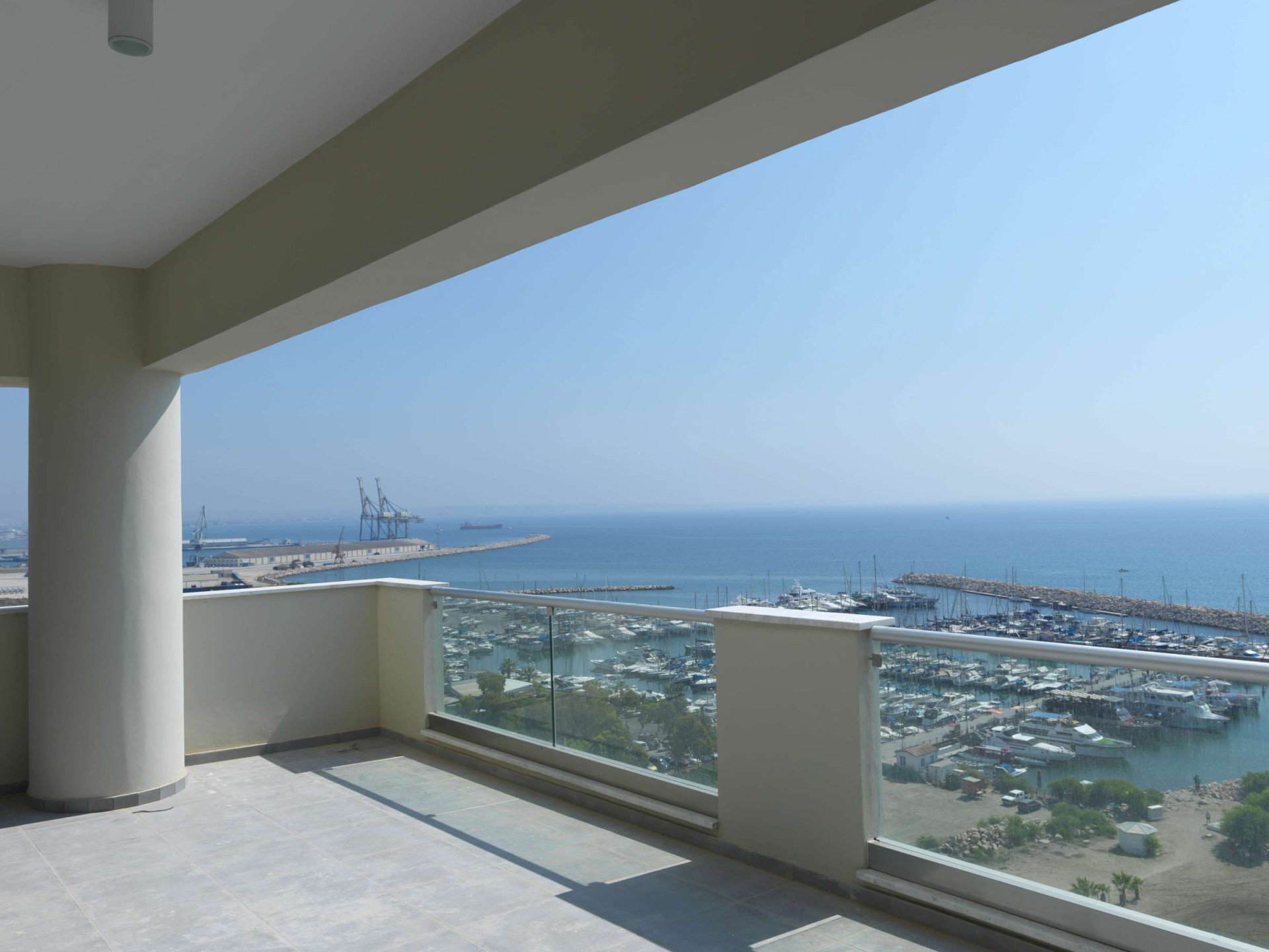 3 bedrooms Apartment in Larnaca, Larnaka, Cyprus No. 47937
