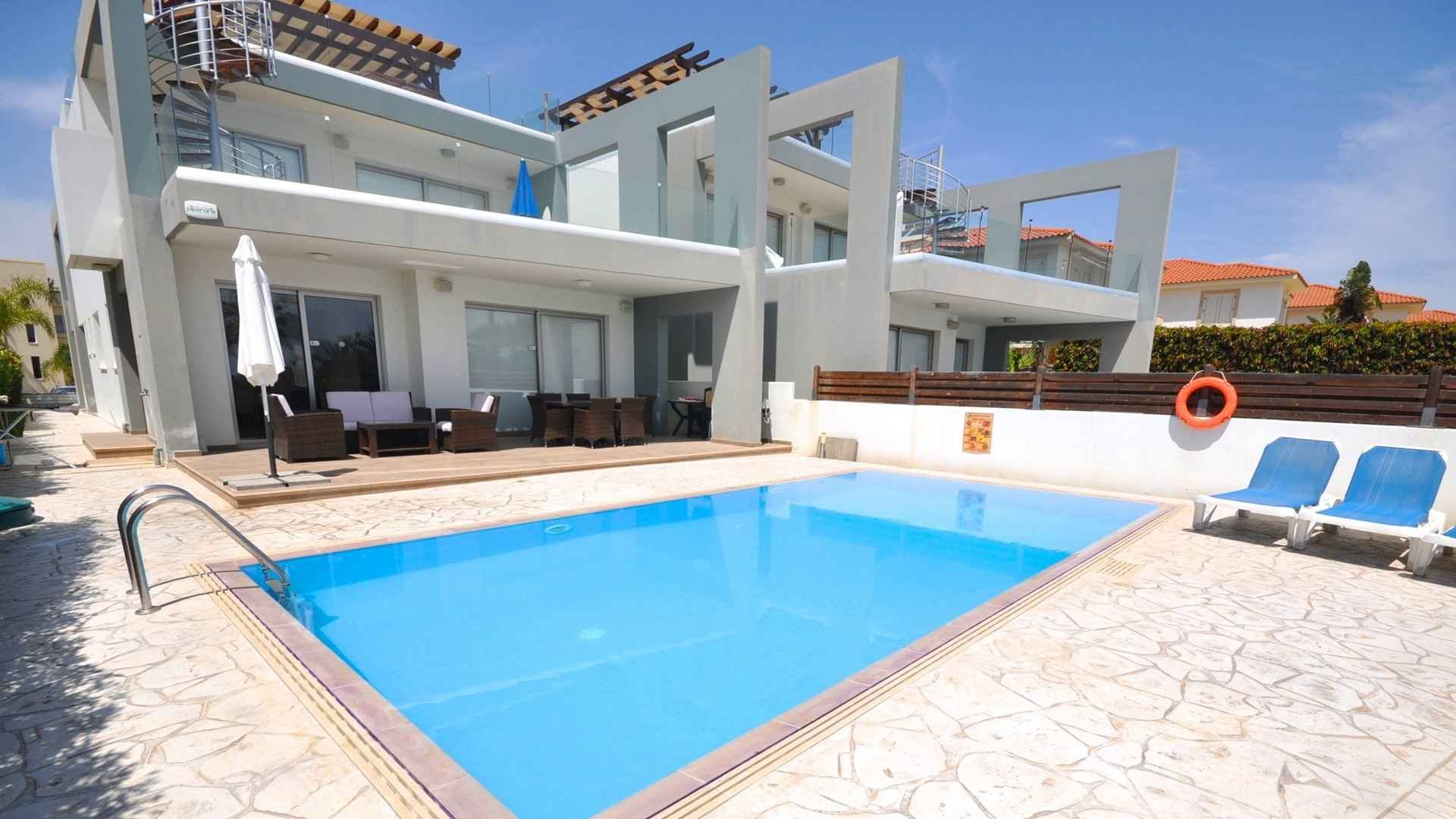 FAROS LUXURY APARTMENTS in Pervolia, Larnaka, Cyprus No. 6983