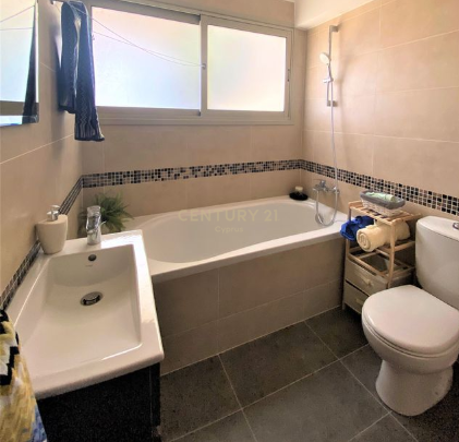 4 chambres Villa à Parekklisia, Limassol, Chypre No. 55919