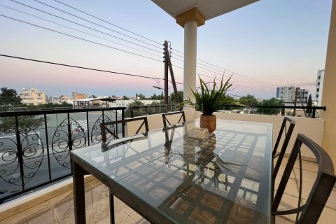 3 bedrooms Apartment in Mesa Geitonia, Limassol, Cyprus No. 55922